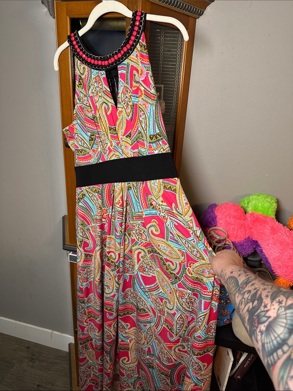 Ronni Nicole Pink Paisley Maxi Dress with Black Accents - Picture 2 of 5